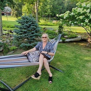 Meet your Posher, Ewa